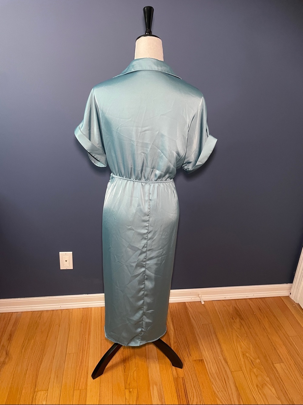 Satin Button-Front Midi Dress with Waist Tie - Seafoam - Picture 4 of 7